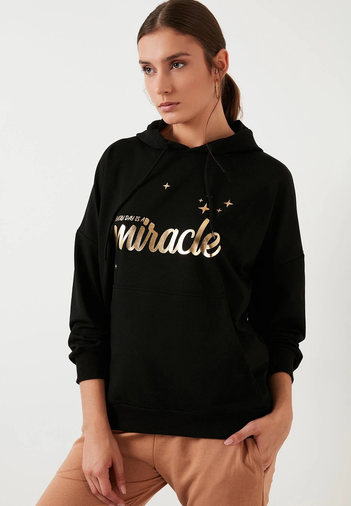 LELA Loose Fit - Jersey Con Capucha - Black - Imagen 4