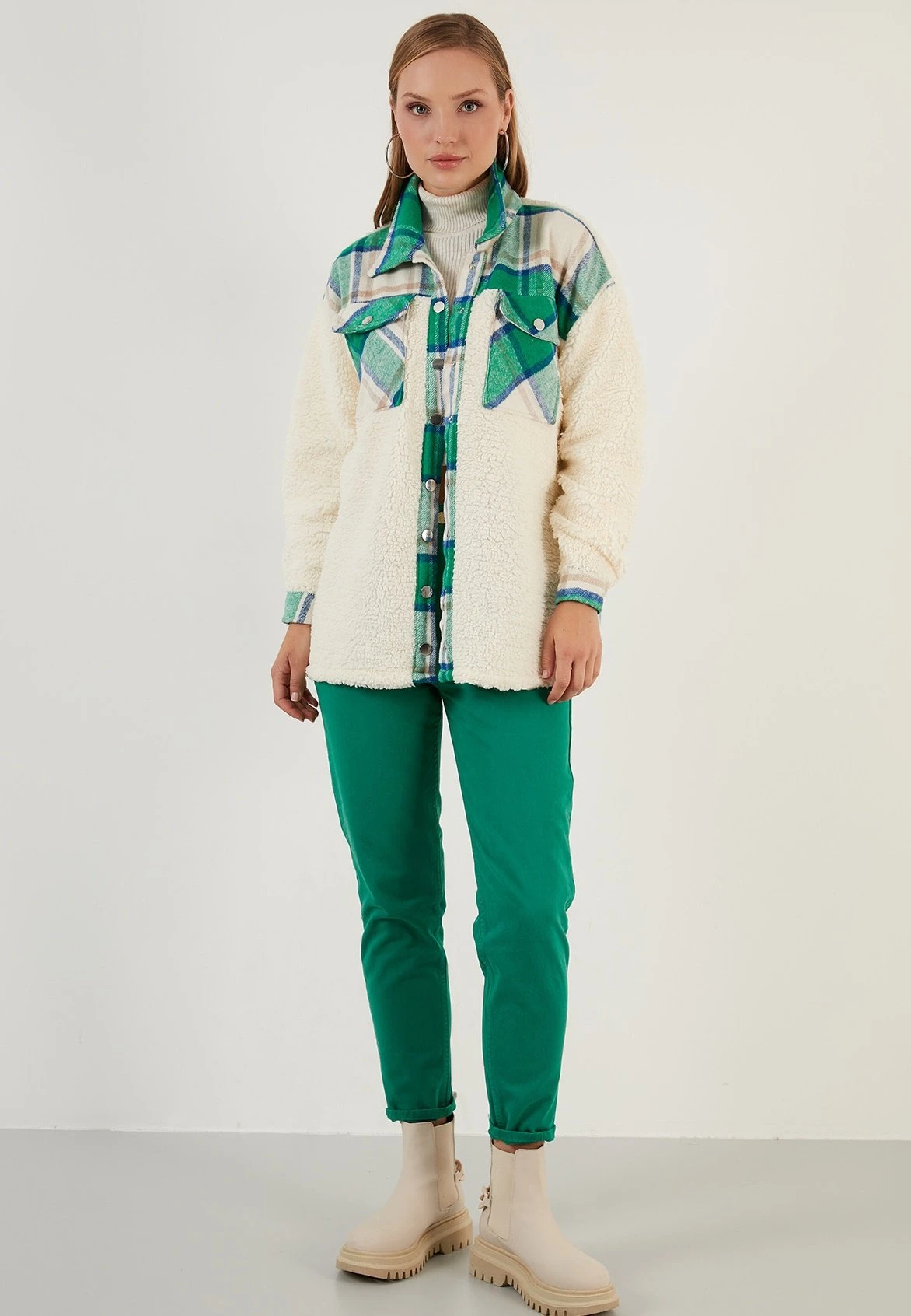 LELA Abrigo Corto - Green - Imagen 6