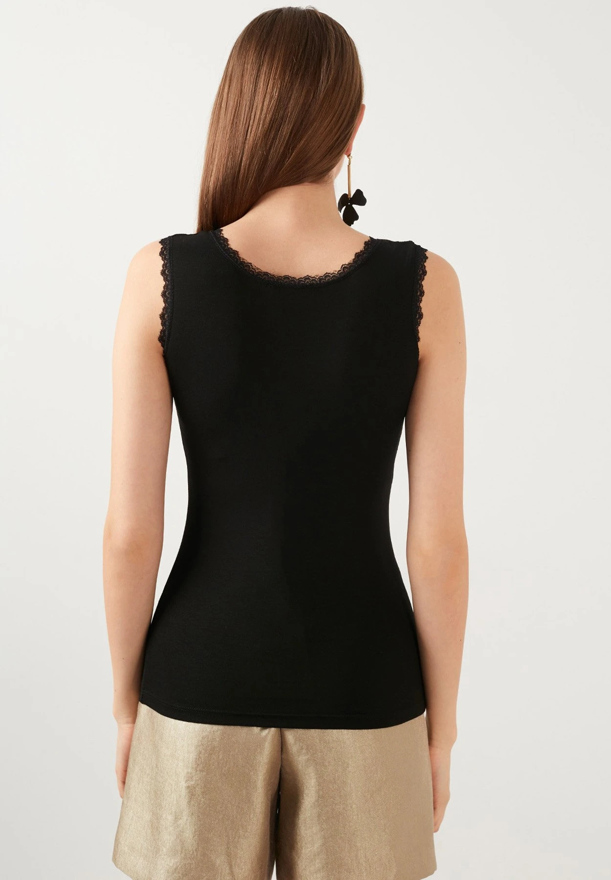 LELA Slim Fit - Top - Black - Imagen 2
