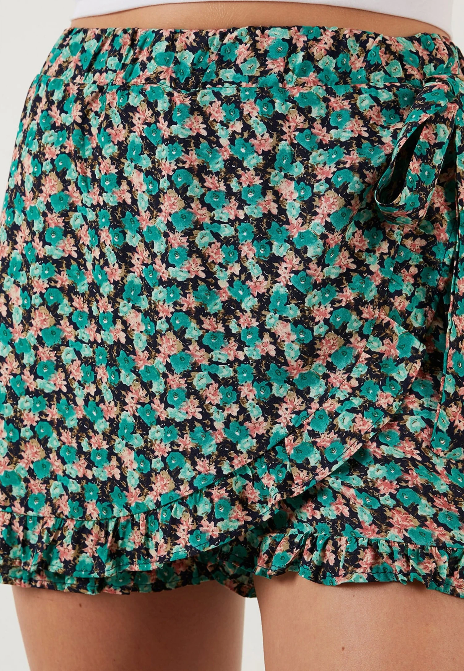 LELA Regular Fit - Shorts - Green - Imagen 4