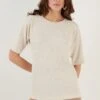 LELA Regular Fit - Camiseta Básica - Stone