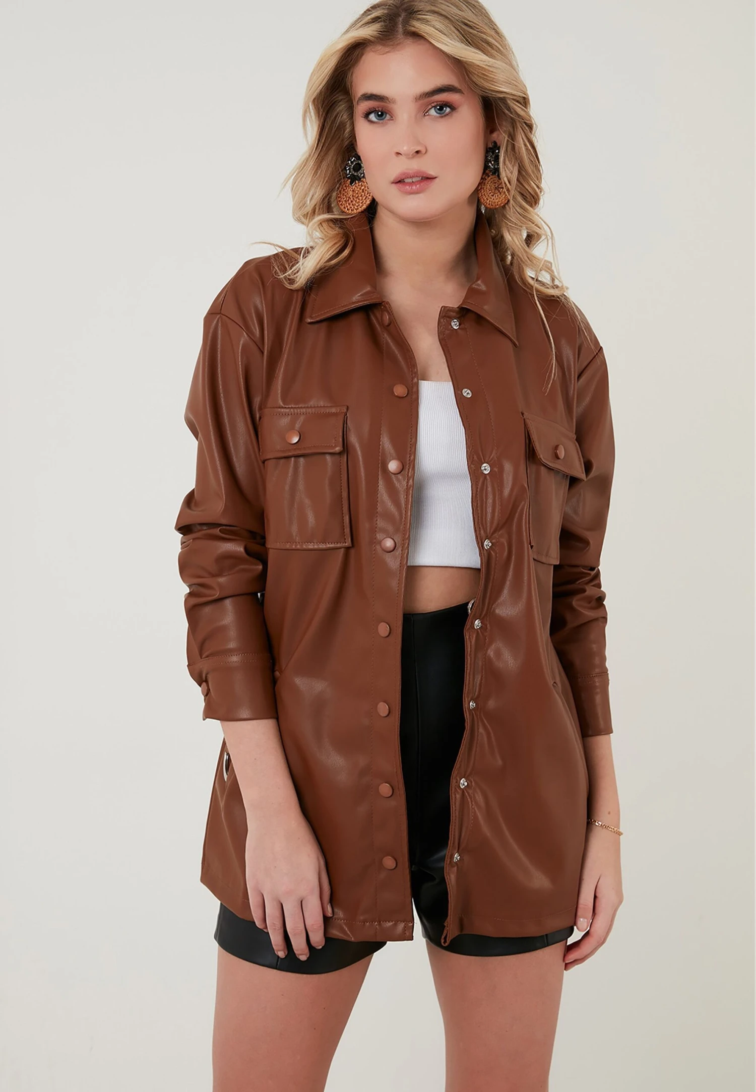 LELA Regular Fit - Chaqueta De Cuero Sintético - Camel - Imagen 6