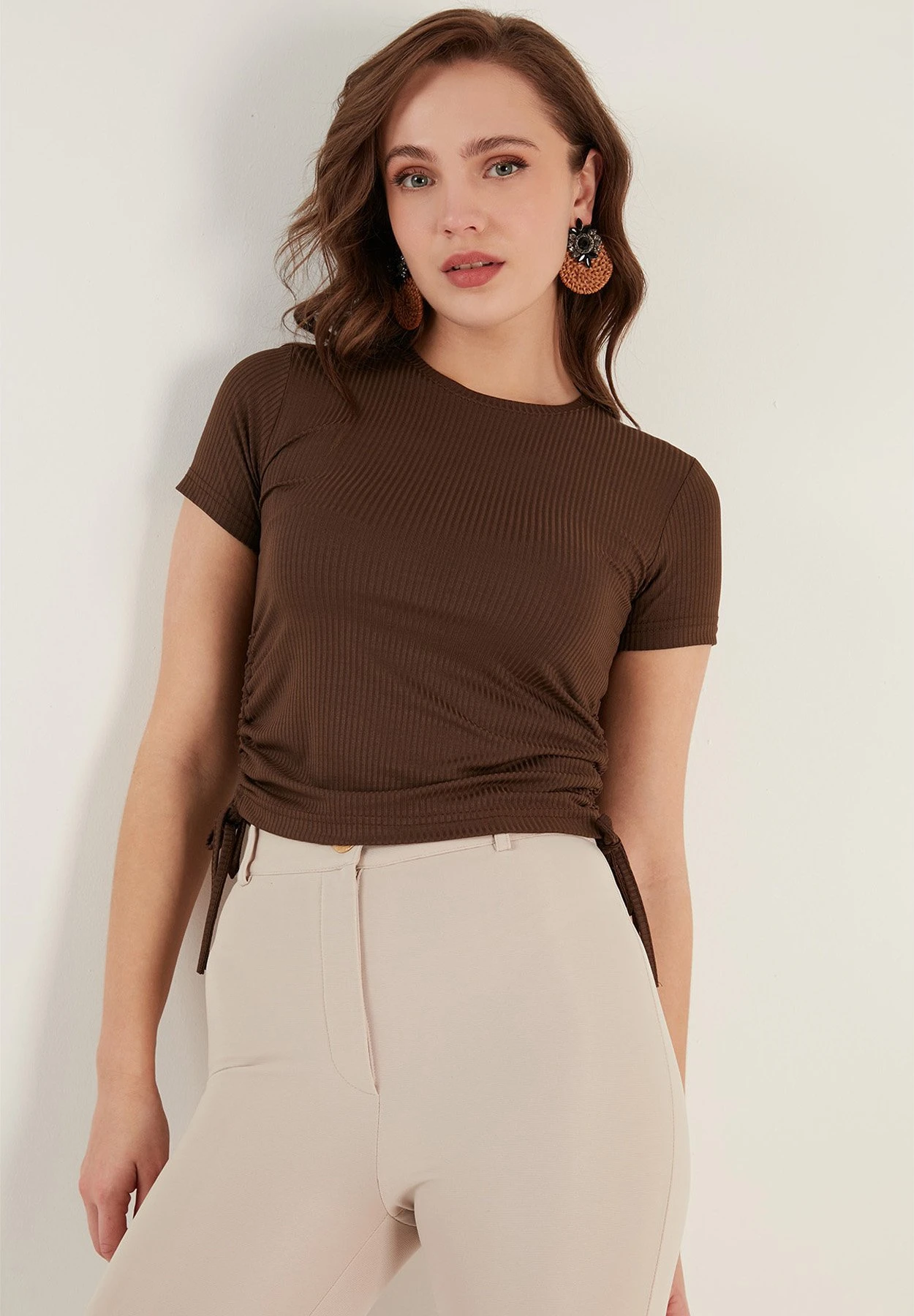 LELA Slim Fit - Blusa - Brown - Imagen 5