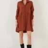 LELA Regular Fit - Vestido Camisero - Brick Red