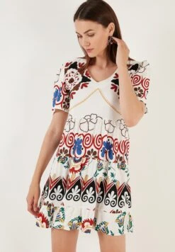 LELA Regular Fit - Vestido Informal - Bone