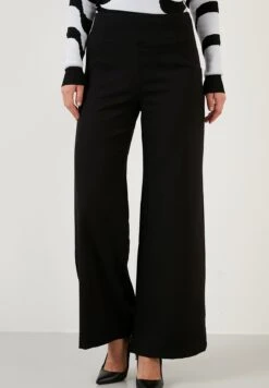 LELA Pantalones - Black