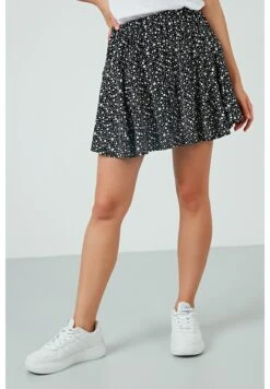 LELA Flowered Elastic Waist - Shorts - Black-White