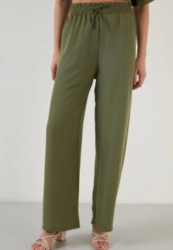 LELA Loose Fit- Pantalones - Khaki