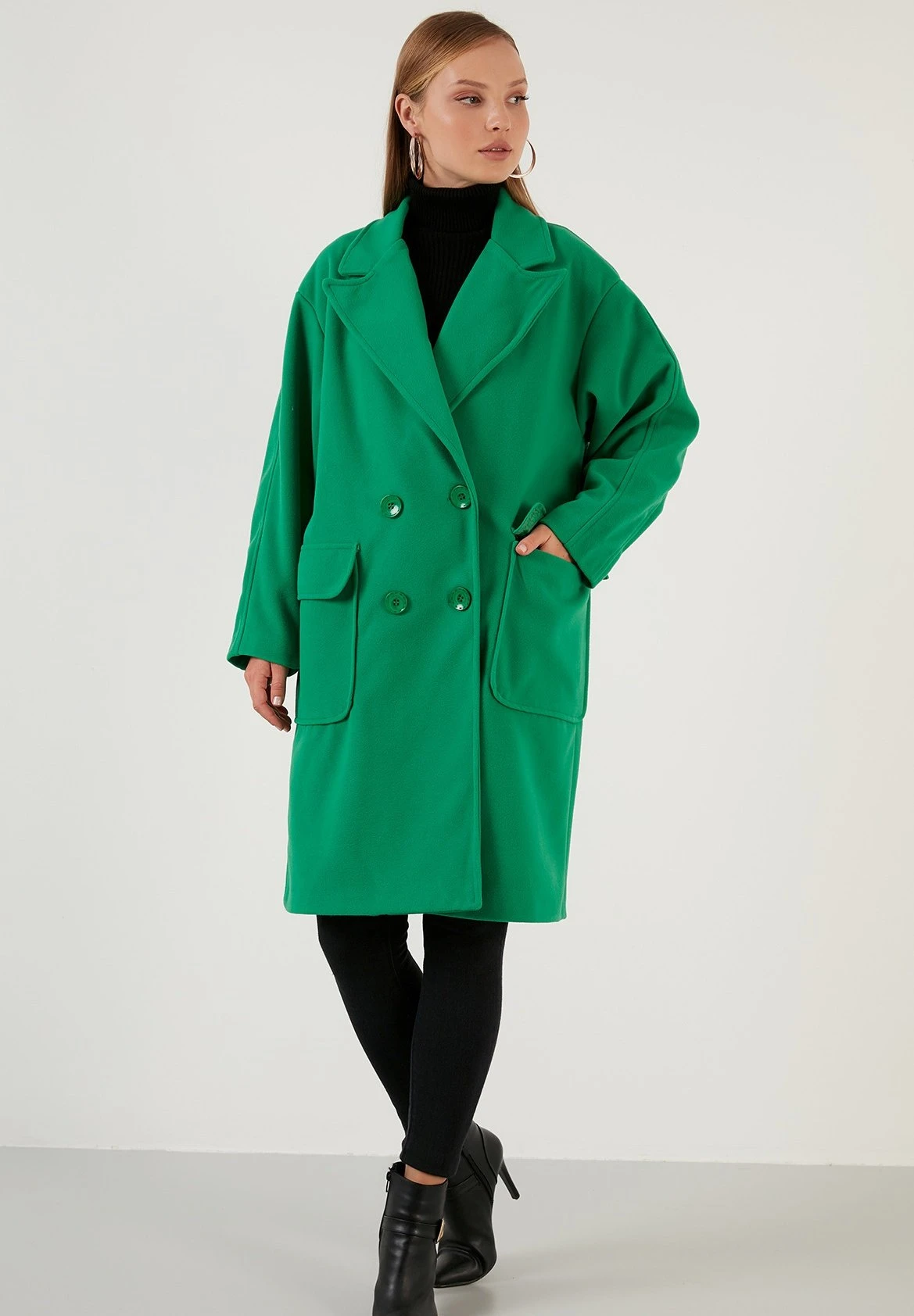 LELA Loose Fit - Abrigo Clásico - Benetton Color - Imagen 6