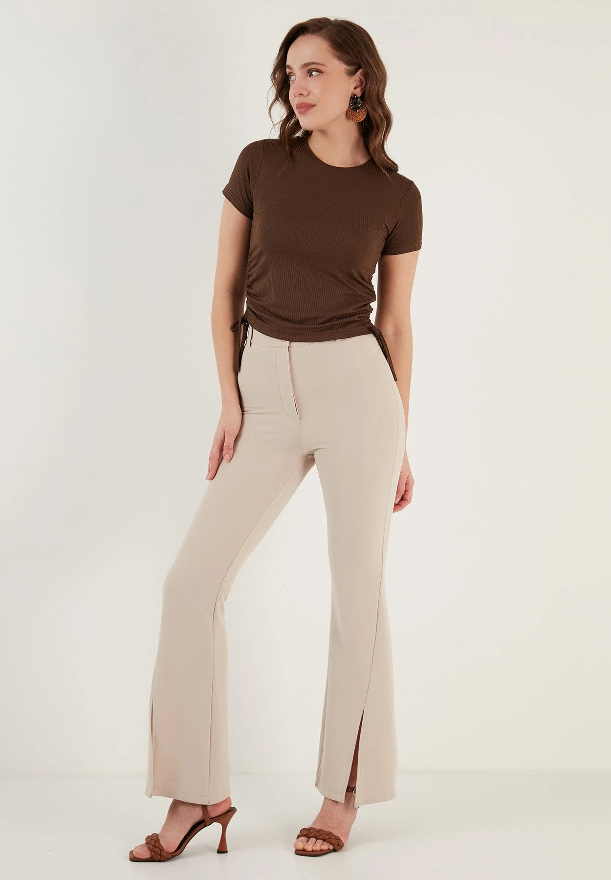 LELA Slim Fit - Blusa - Brown - Imagen 2
