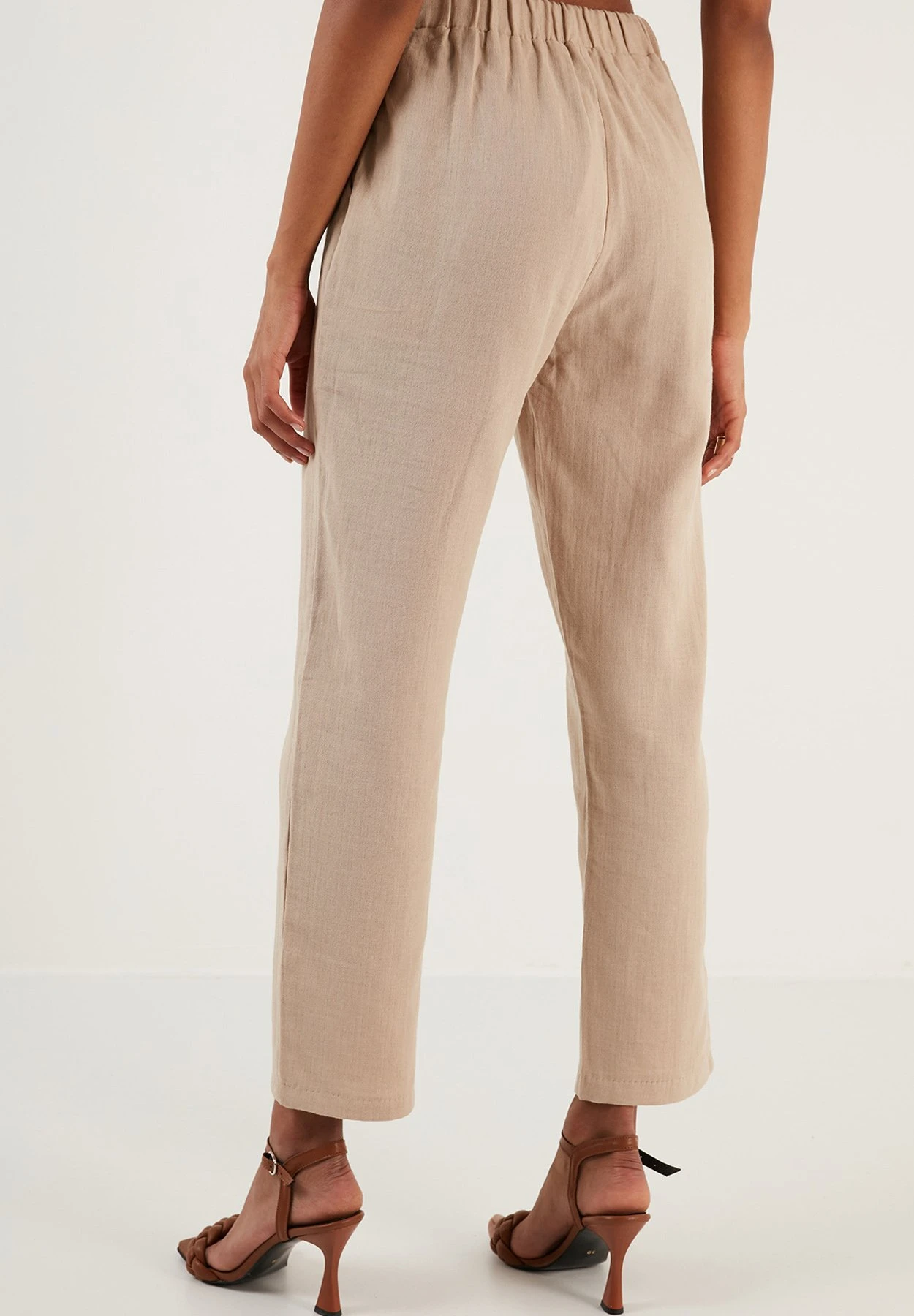 LELA Regular Fit - Pantalones Deportivos - Mink - Imagen 3