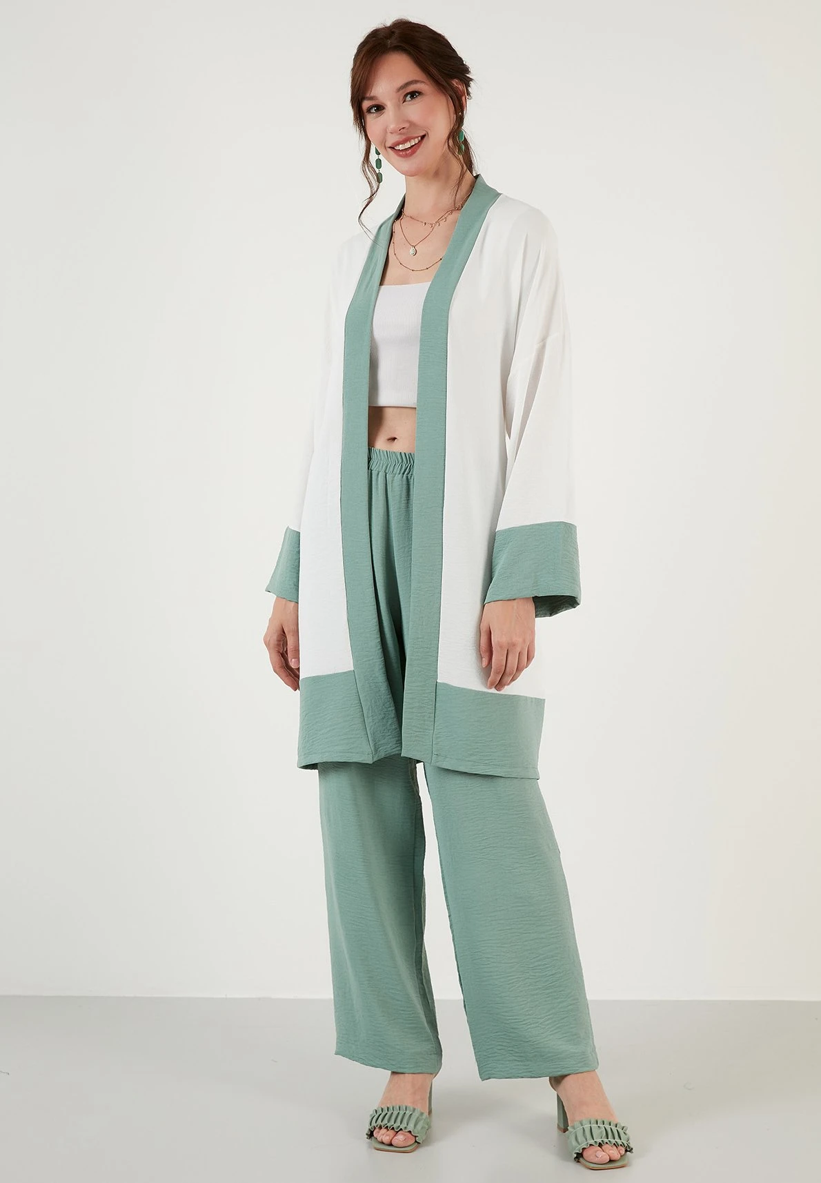 LELA Two Piece Set - Regular Fit - Abrigo Corto - Mint