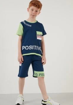 LELA Regular Fit T-Shirt And Shorts - Chándal - Dark Blue/Light Green