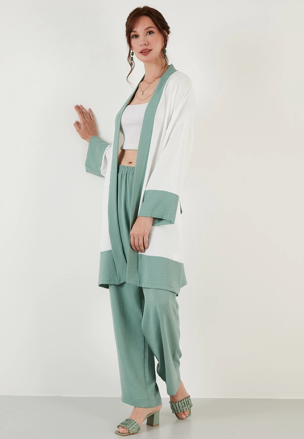 LELA Two Piece Set - Regular Fit - Abrigo Corto - Mint - Imagen 3