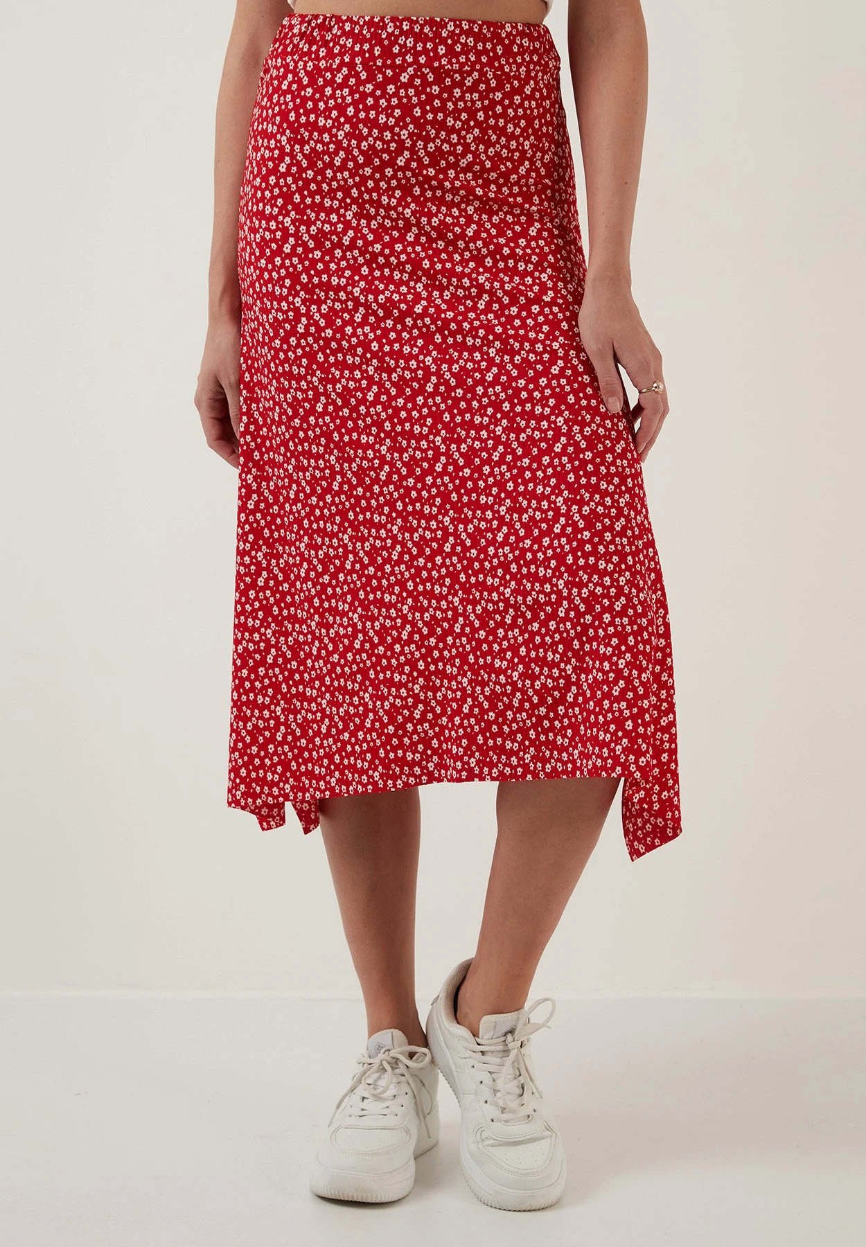 LELA Midi- Falda Acampanada - Red