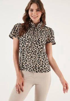 LELA Regular Fit - Blusa - Leopard