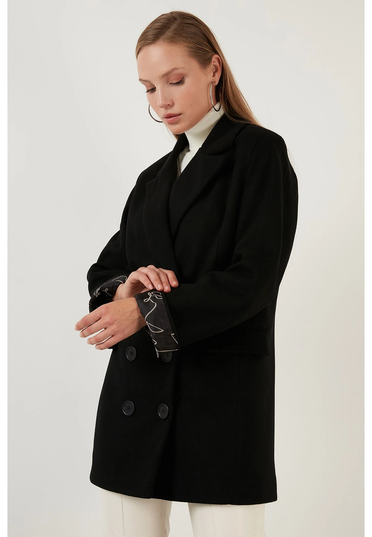 LELA Abrigo Corto - Black - Imagen 7