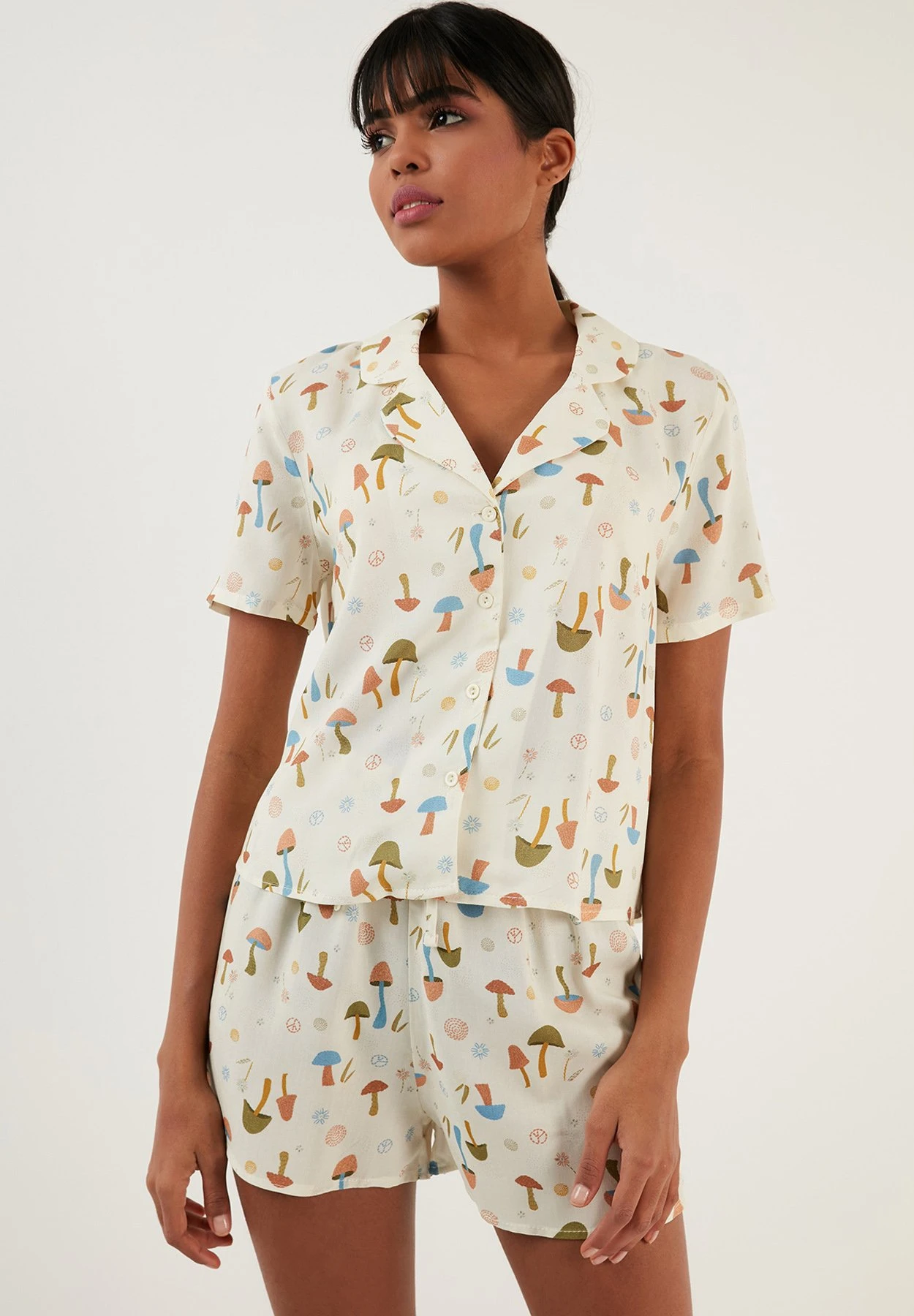 LELA Regular Fit - Pijama - Beige