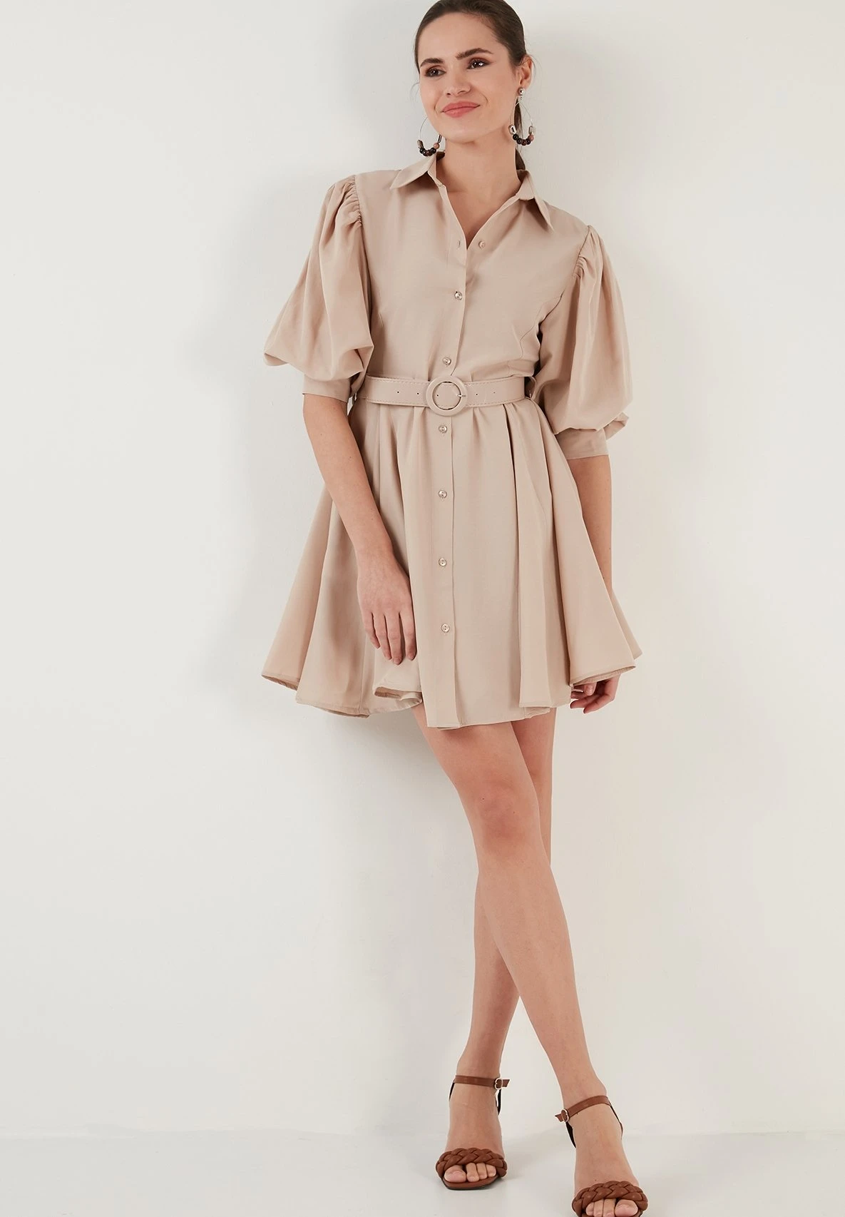 LELA Regular Fit - Vestido Camisero - Stone - Imagen 2