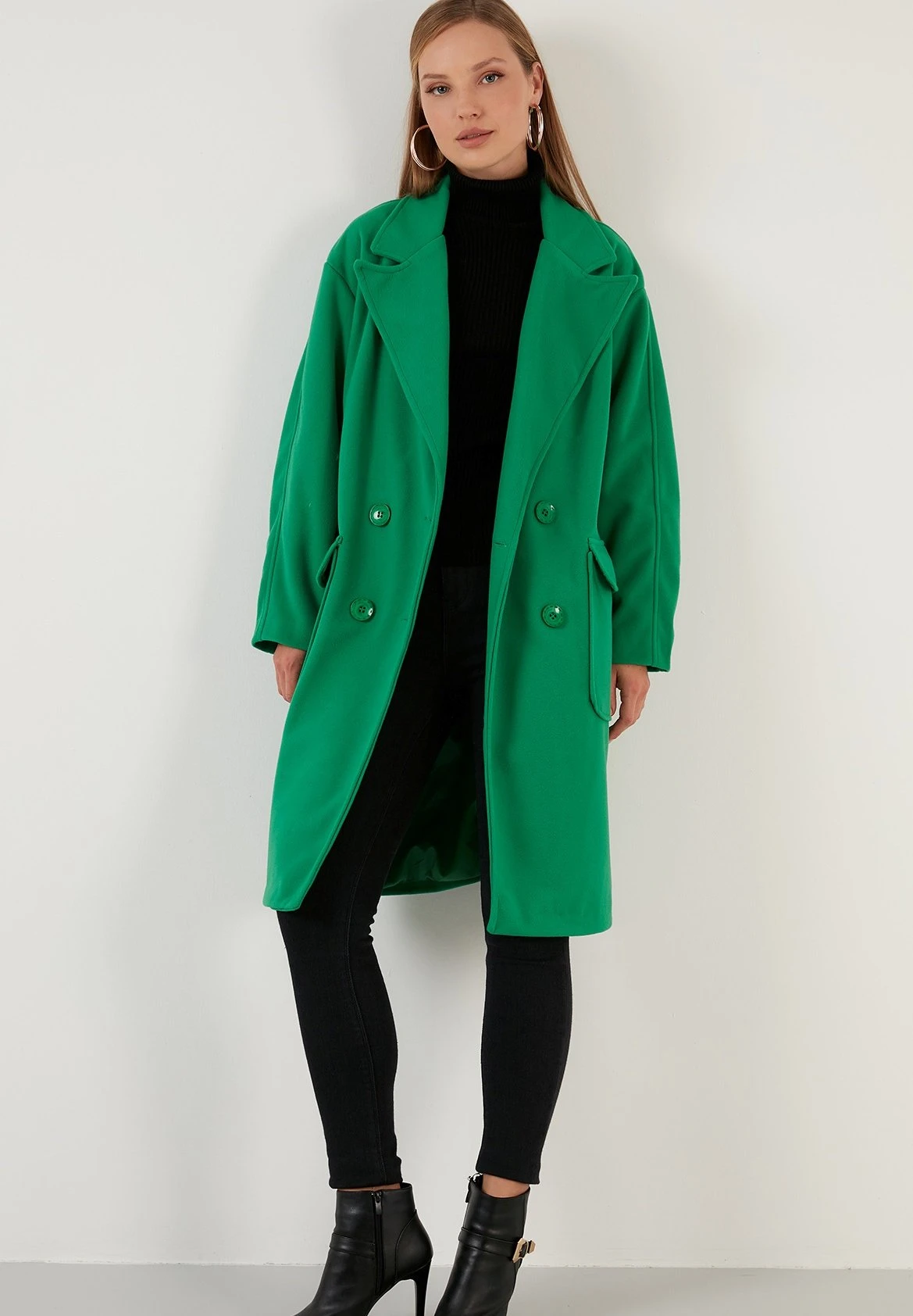 LELA Loose Fit - Abrigo Clásico - Benetton Color - Imagen 2