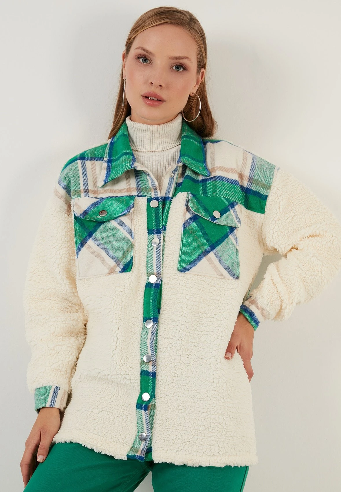 LELA Abrigo Corto - Green