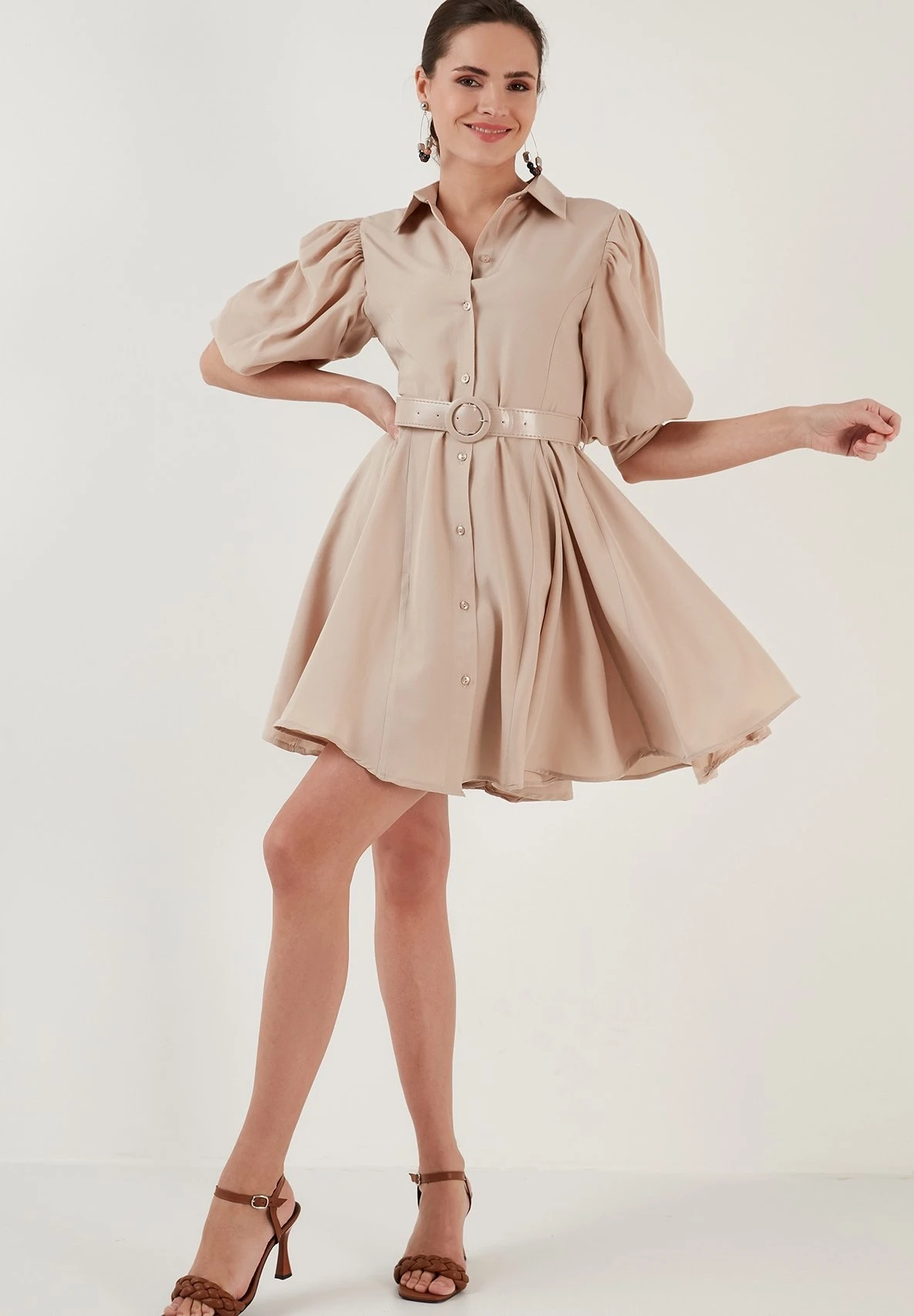 LELA Regular Fit - Vestido Camisero - Stone - Imagen 4