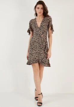 LELA Floral V Neck Ruffle Detail Mini- Vestido Informal - Leopard
