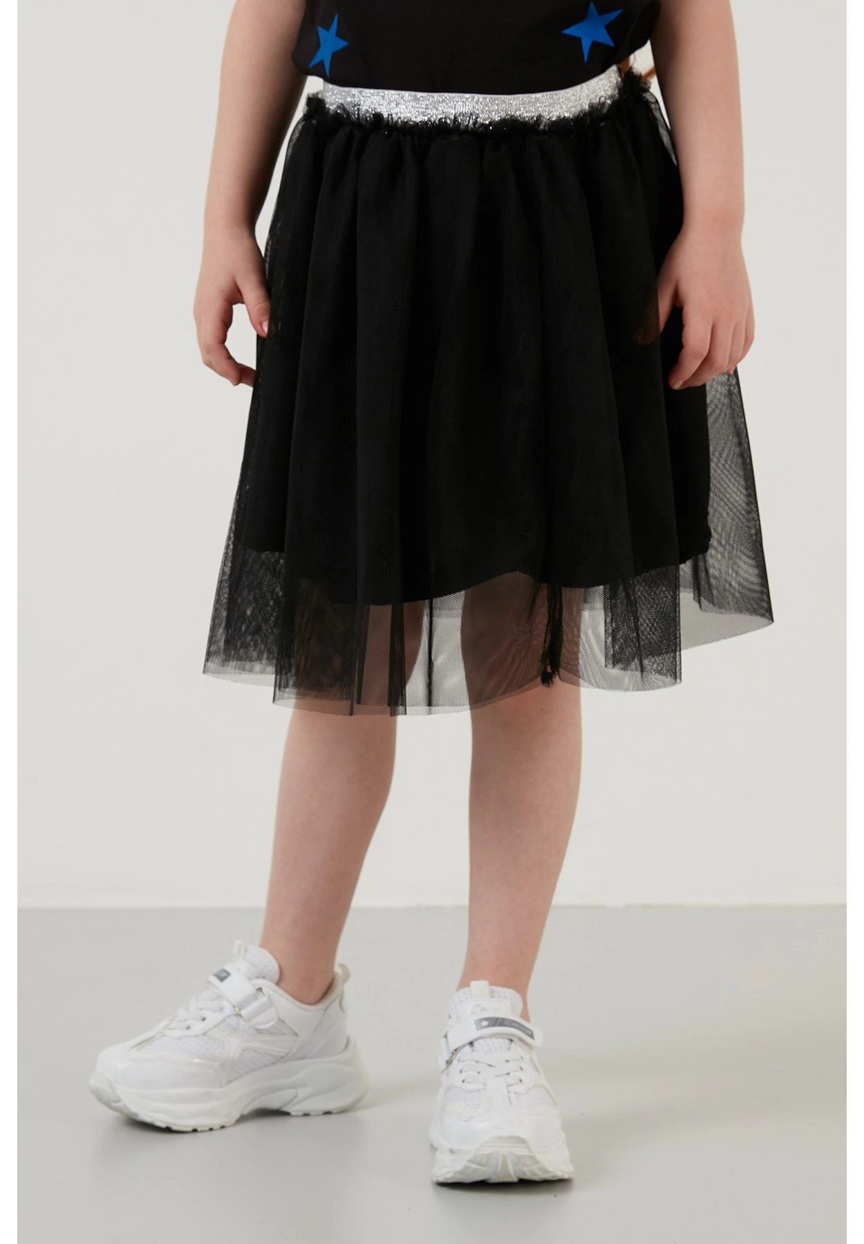 LELA Regular Fit - Falda Acampanada - Black - Imagen 5