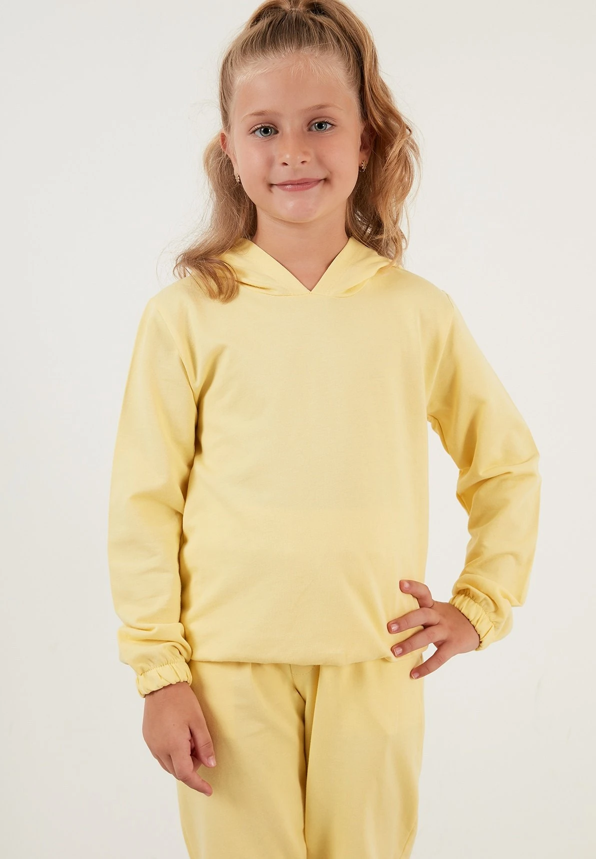 LELA Hooded Set - Chándal - Yellow