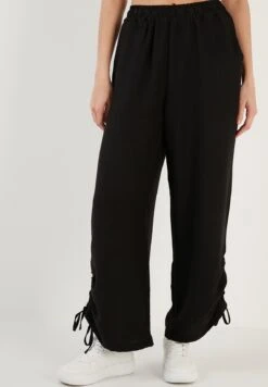 LELA Pantalones - Black