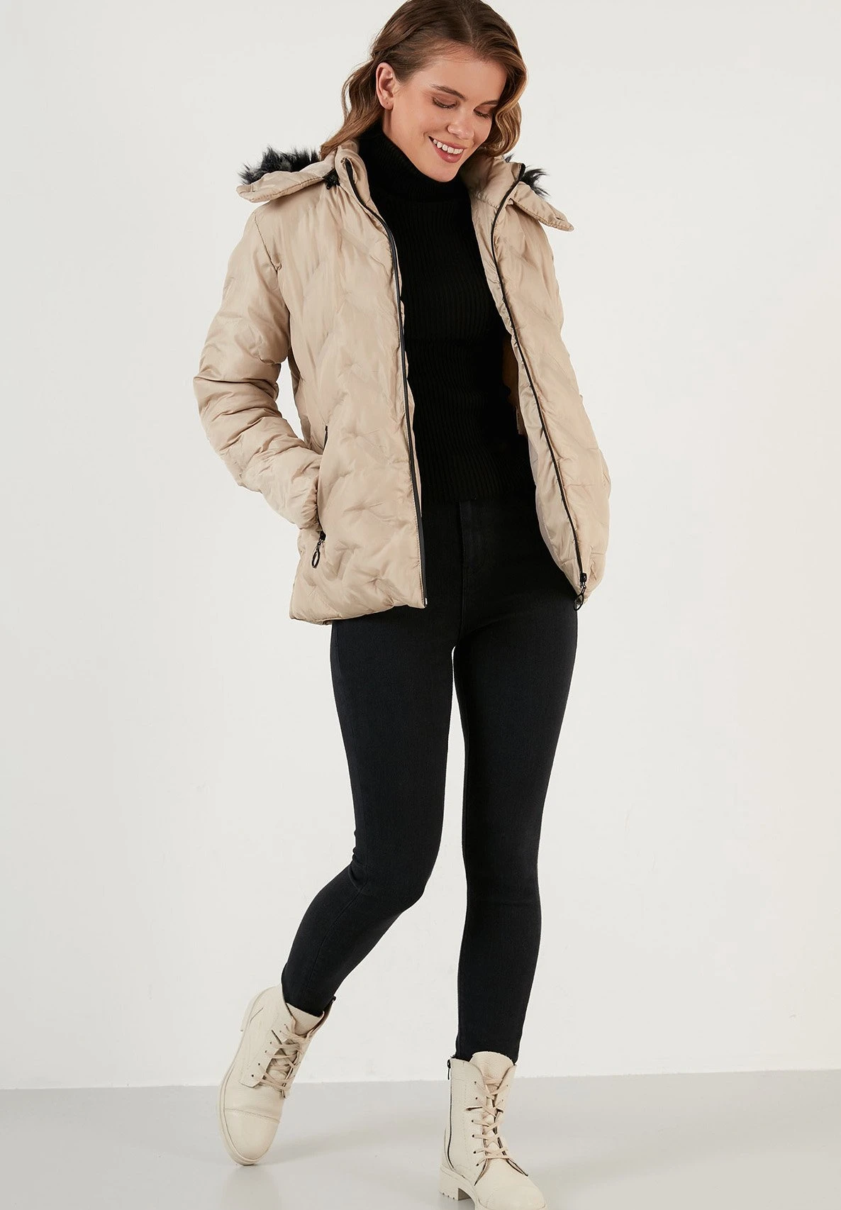 LELA Regular Fit - Chaqueta De Invierno - Stone - Imagen 2